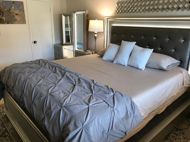 Building Photo - 1299 Cordova St