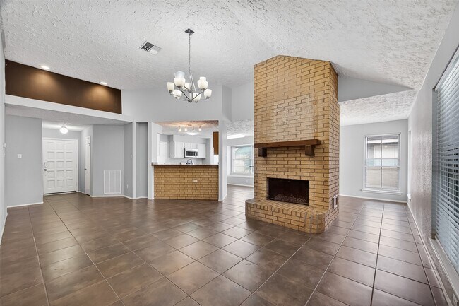 Building Photo - 319 Richvale Ln