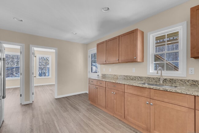 Building Photo - 8-10 Rimmondale St