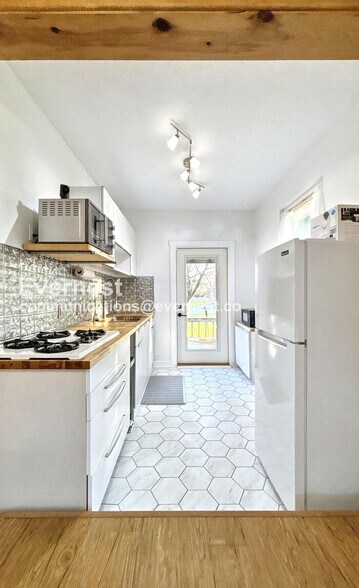 Building Photo - 1780 Reynoldsburg - New Albany Rd