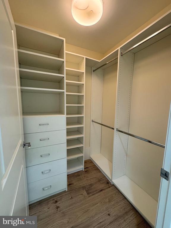 Building Photo - 901 N Penn St