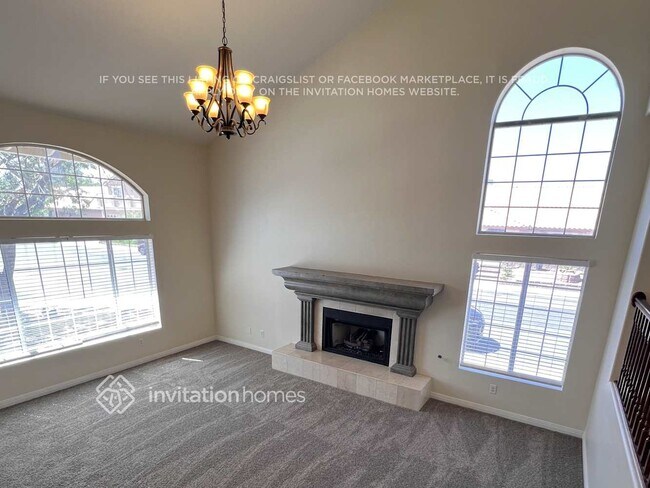 Building Photo - 280 Plaza Carmelina Ct