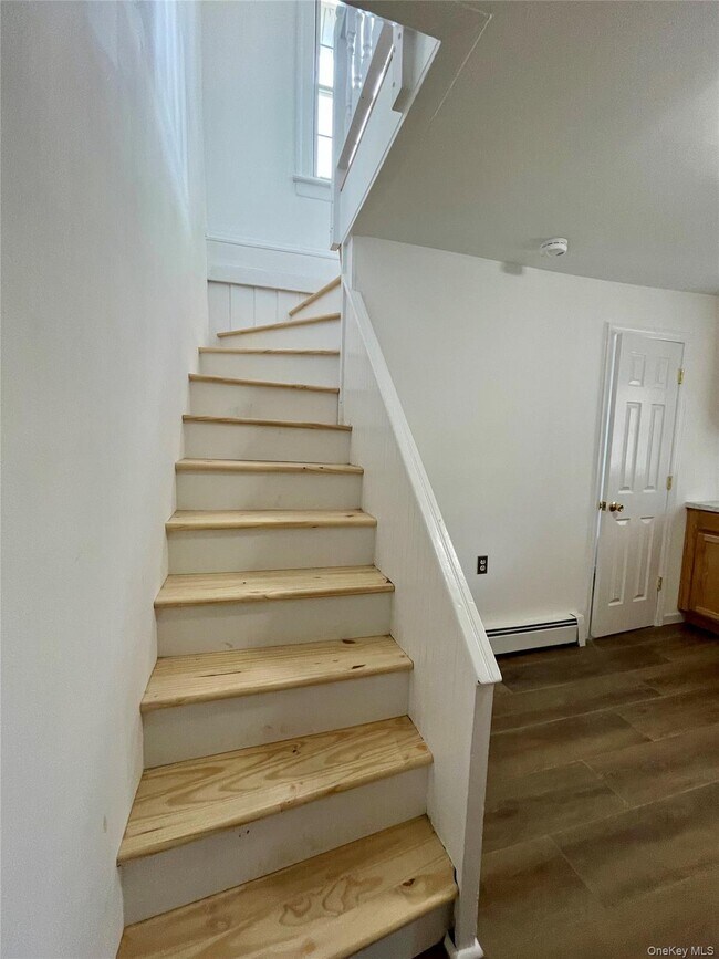 Building Photo - 46 E Market St