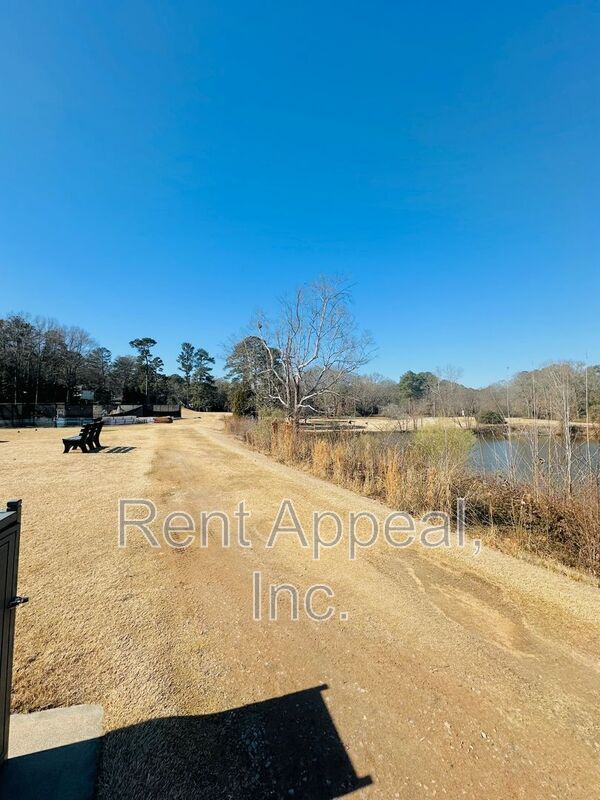 Building Photo - 204 Triumph Dr NW