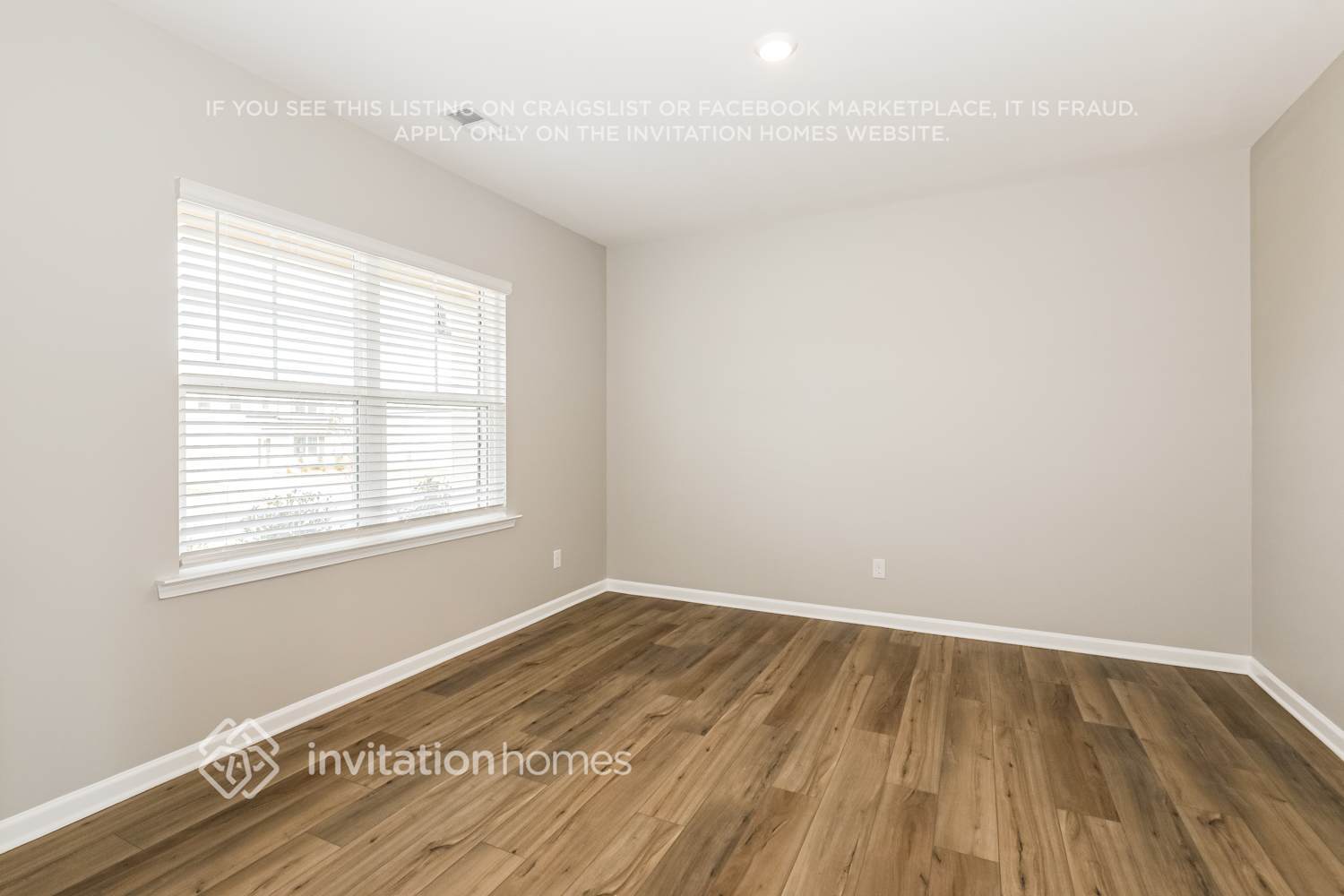 Building Photo - 532 Almere Dr