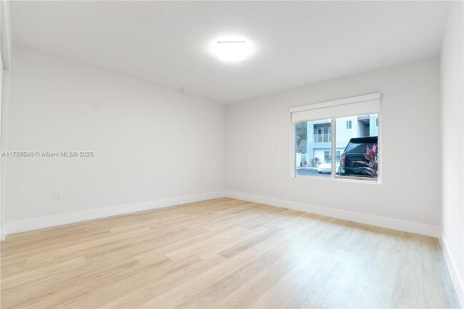 Building Photo - 3 bedroom in Aventura FL 33180