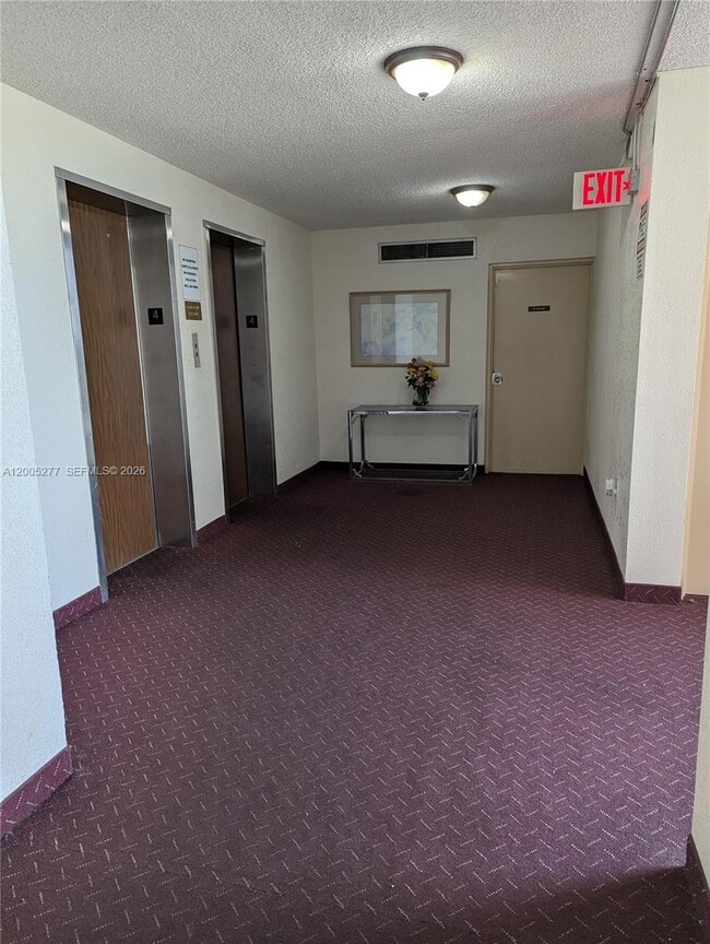 Building Photo - 16751 NE 9th Ave