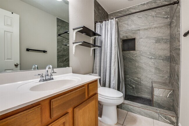 Building Photo - 2767 Waterway Dr
