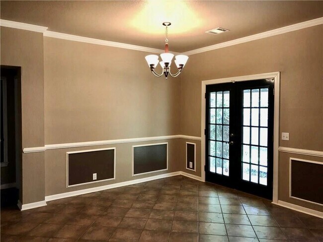 Building Photo - 7021 Albacete Ln