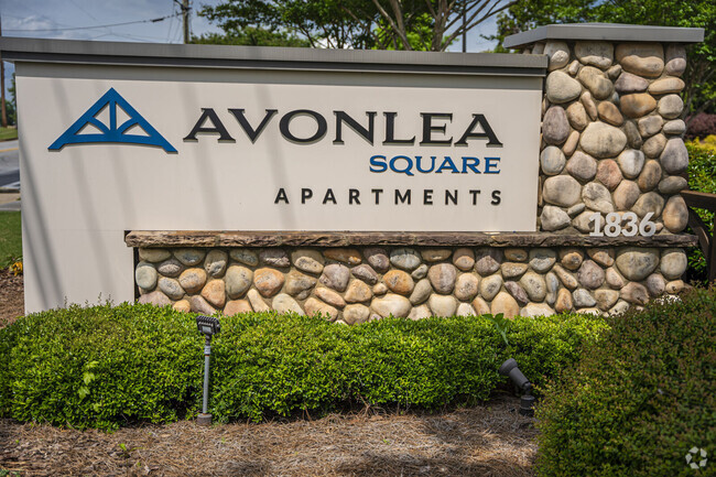 Building Photo - Avonlea Square