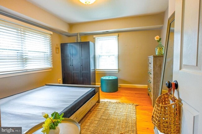 Building Photo - 14100 Rectory Ln