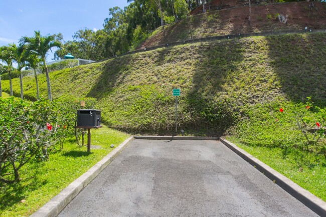 Building Photo - 95-270 Waikalani Dr. #I204
