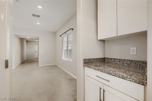 Building Photo - 10790 Wild Parsley Ave