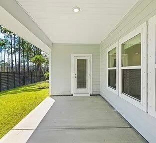 Building Photo - 100 Pine Lake Dr