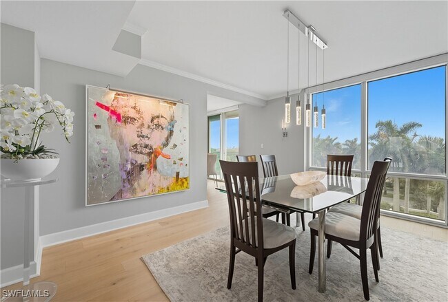 Building Photo - 7515 Pelican Bay Blvd