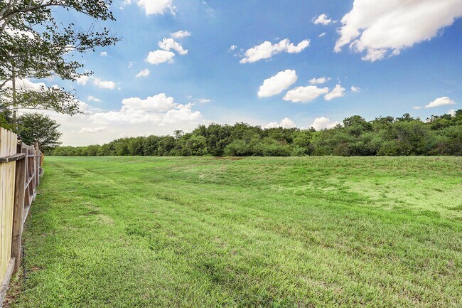 Building Photo - 9127 Morningstar Dr