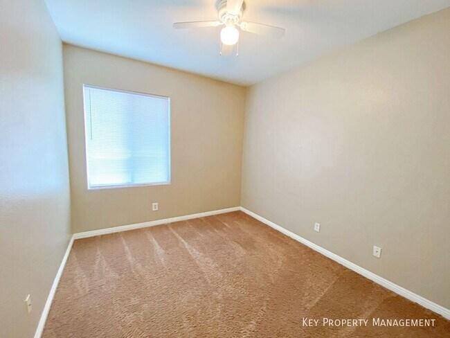 Building Photo - 9057 Spinning Wheel Ave