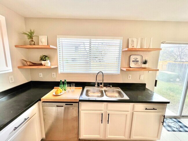 Building Photo - 7834 Caballo Canyon