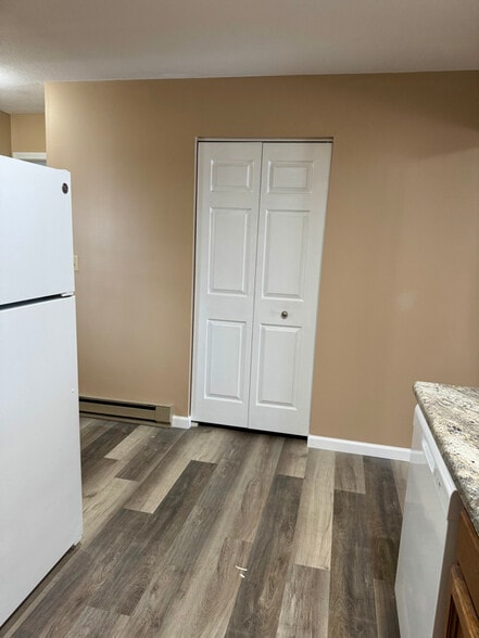 Building Photo - 24 Orchard Ln