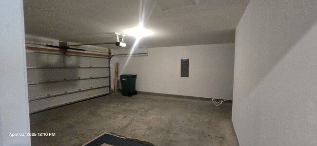 Building Photo - 2215 Shenandoah Blvd