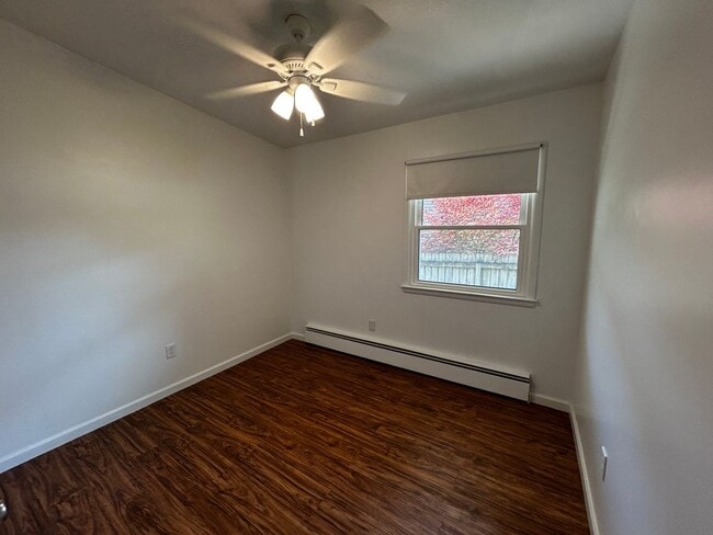 Building Photo - Dexter House for Rent - Walking Distance t...