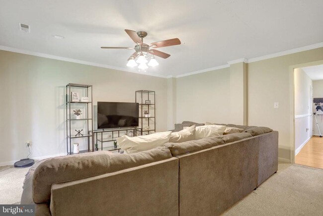 Building Photo - 8819 Hardesty Dr