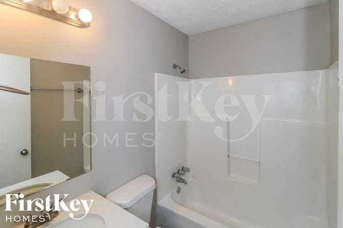 Building Photo - 1190 Lightfoot Dr