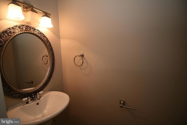 Building Photo - 114 Barnsfield Ct