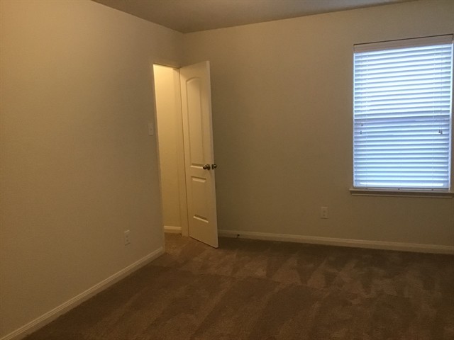 Building Photo - 9055 Lone Cypress Dr