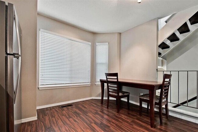 Building Photo - 2404 N Bronze Tree Dr