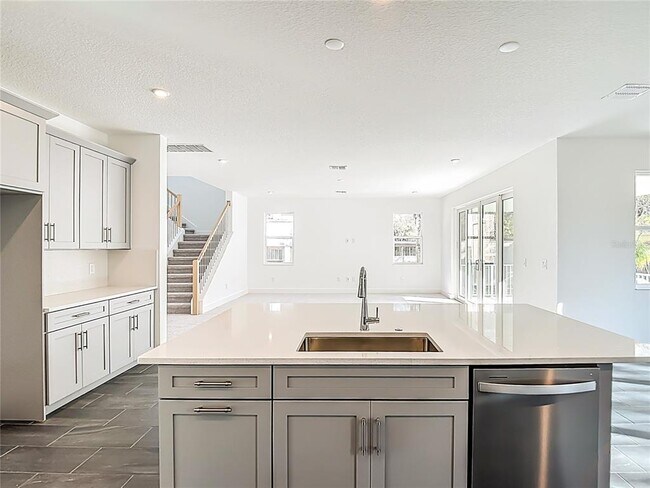 Building Photo - 410 S Westshore Blvd