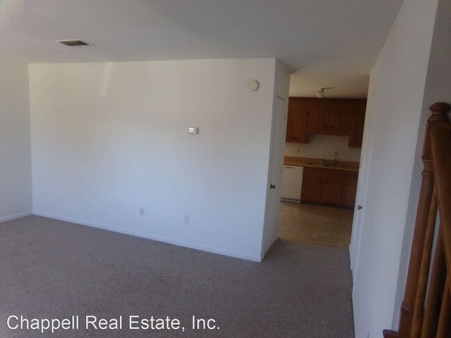 Building Photo - 2 br, 1.5 bath House - 6577 Commons Drive