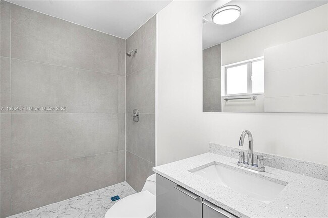 Building Photo - 933 NW 50th St