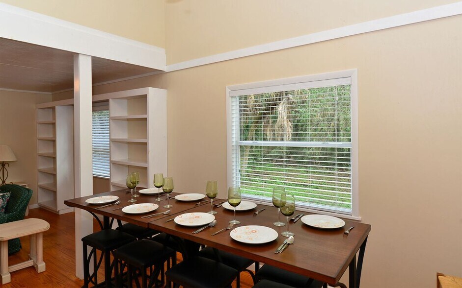 Building Photo - 8260 Ibis St