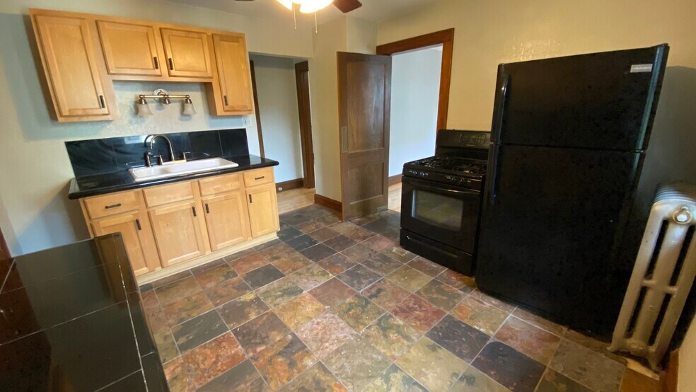 Kitchen - 2143 N 67th St