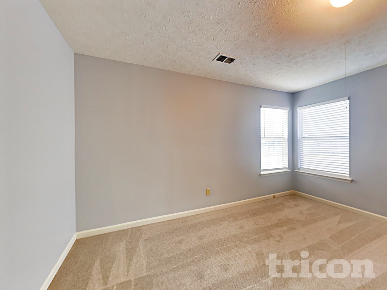 Building Photo - 575 Woodcrest Manor Dr