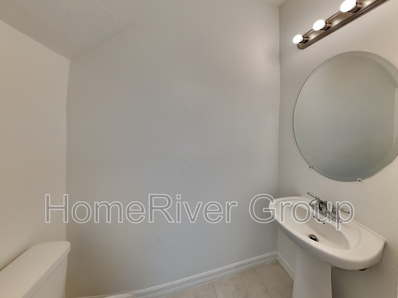 Building Photo - 5756 Haven Ter