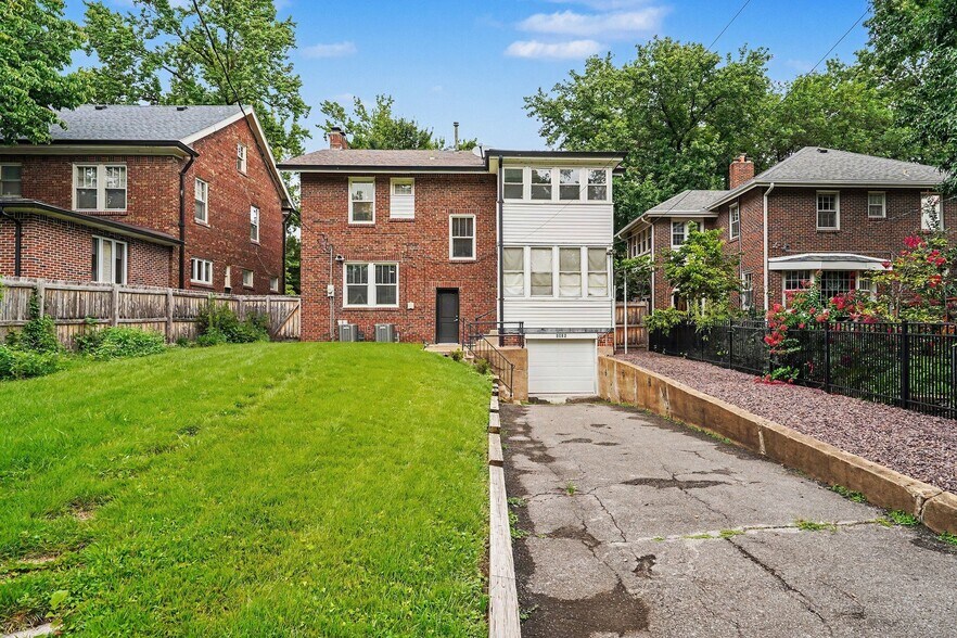 Building Photo - 6634 Pershing Ave