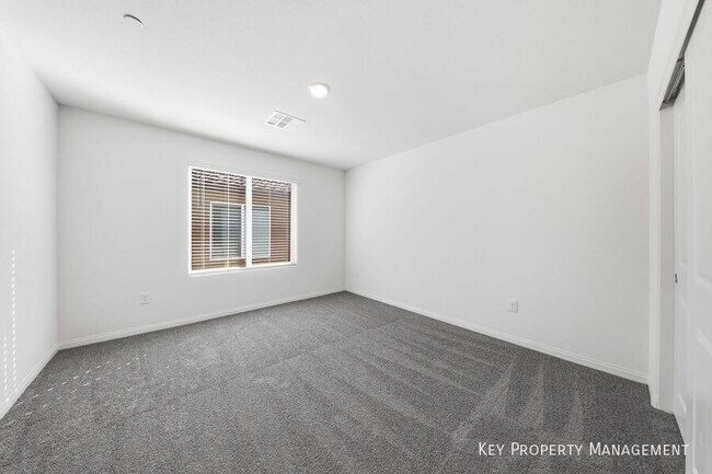 Building Photo - 4445 Bayley Skye Ave