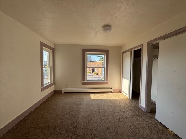 Building Photo - 201 Squires Ave