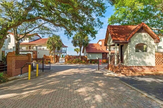 Building Photo - 32 Baybridge Dr
