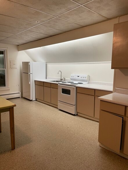 Building Photo - 70 Rutgers St