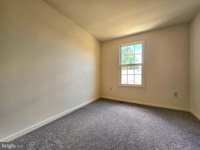 Building Photo - 4719 Gainsborough Dr