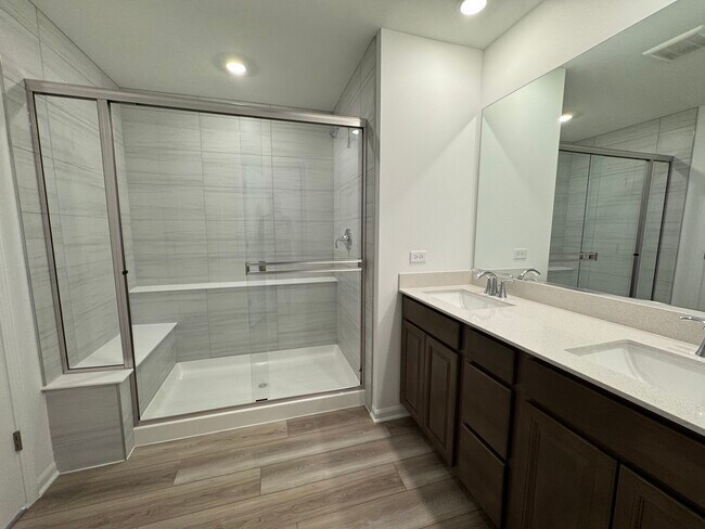 Building Photo - 14942 S McCarthy Cir