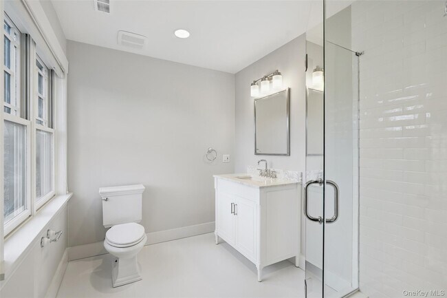 Building Photo - 16 Old Post Rd