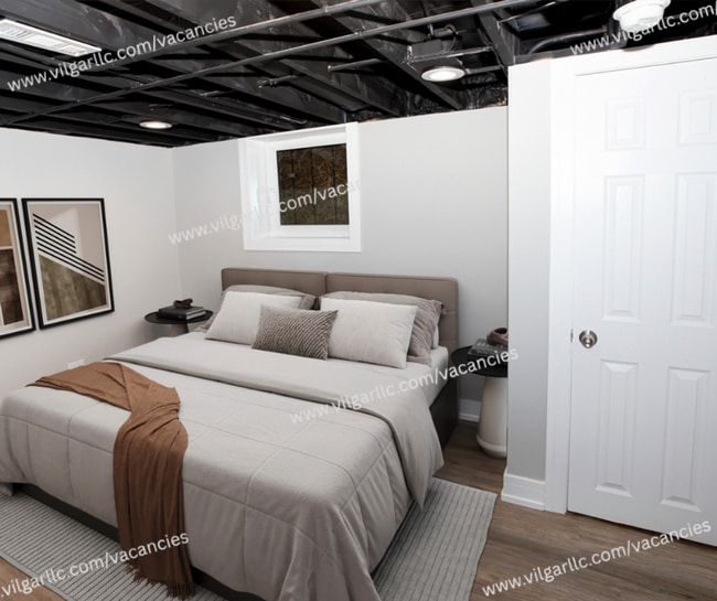 Building Photo - SPECIAL OPPORTUNITY – LARGE 6 BEDROOM RELATED-LIVING HOME