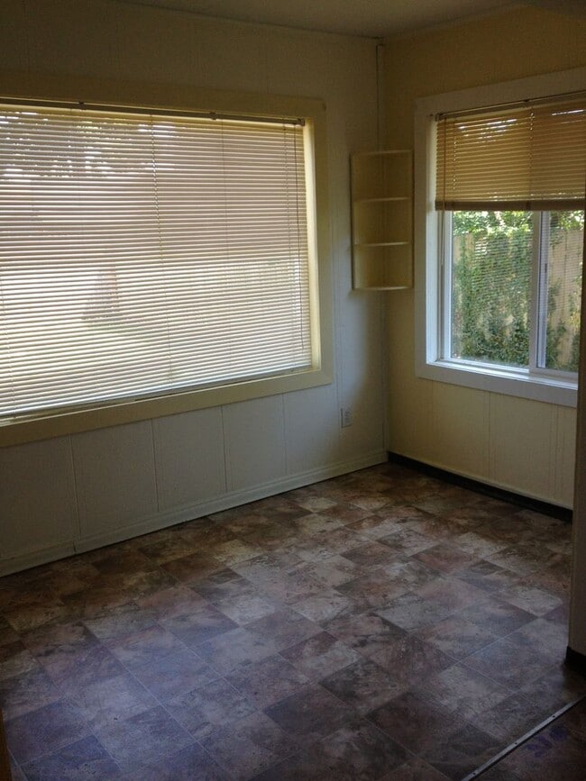 Building Photo - Fountain District 2 Bedroom Home!