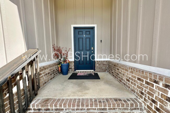 Building Photo - 8090 Silver Maple Dr