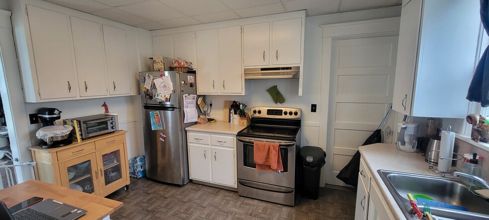 Kitchen - 60 S Vernon St