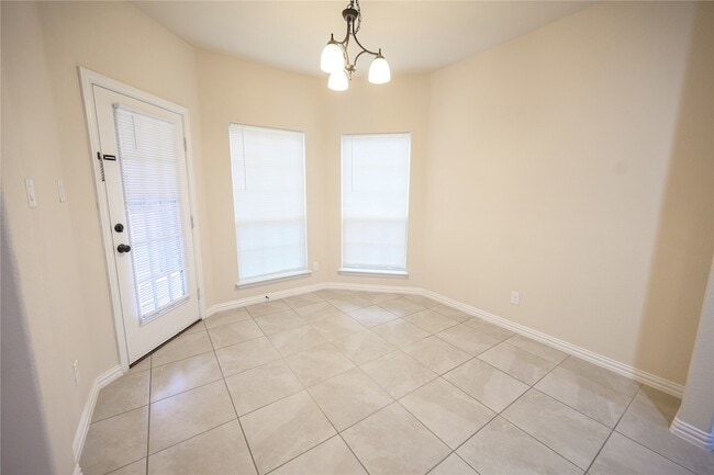 Building Photo - 1305 Needle Cactus Dr